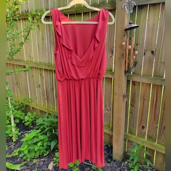 Fuchsia Sleeveless Midi Dress - Picture 10 of 10